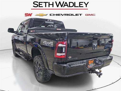 2022 RAM 2500 Laramie Crew Cab 4x4 6'4' Box