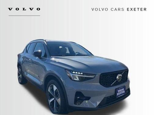 2026 Volvo XC40 B5 Plus