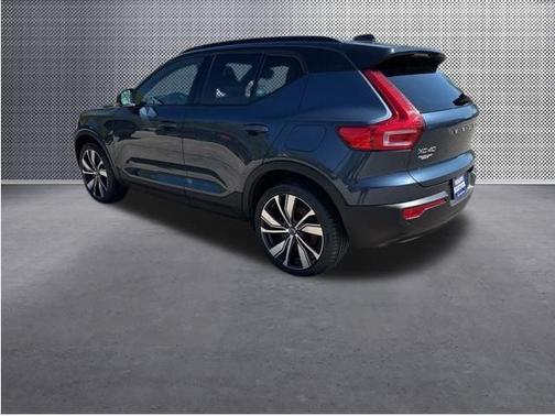 2022 Volvo XC40 Recharge Pure Electric P8 Twin Ultimate