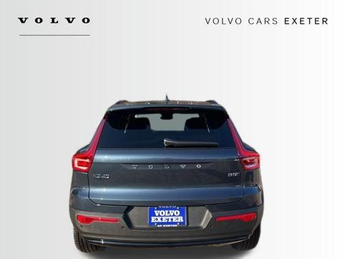 2026 Volvo XC40 B5 Ultra