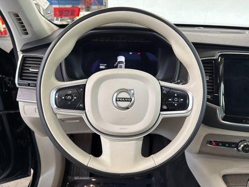 2023 Volvo XC90 B6 Plus 7-Seater