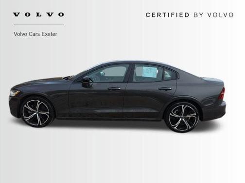 2024 Volvo S60 B5 Plus Dark Theme