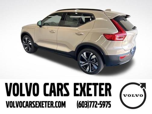 2025 Volvo XC40 B5 Plus Dark Theme