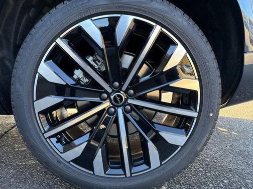 2026 Volvo XC90 B6 Ultra Dark Theme 7-Seater