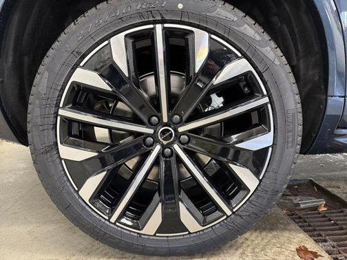 2026 Volvo XC90 Plug-In Hybrid T8 Plus 6-Seater