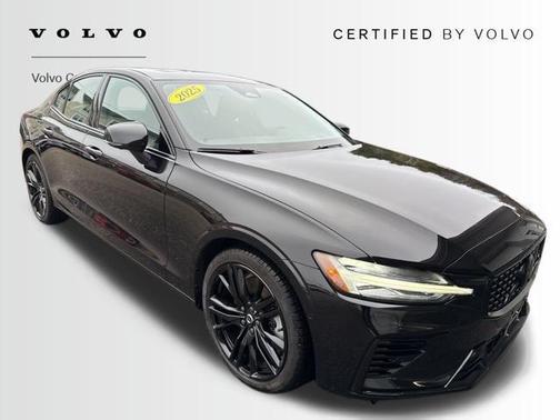 2025 Volvo S60 Plug-In Hybrid T8 Ultra Black Edition