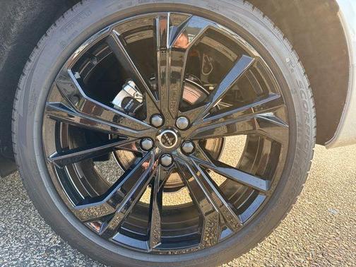 2026 Volvo XC60 B5 Ultra Black Edition