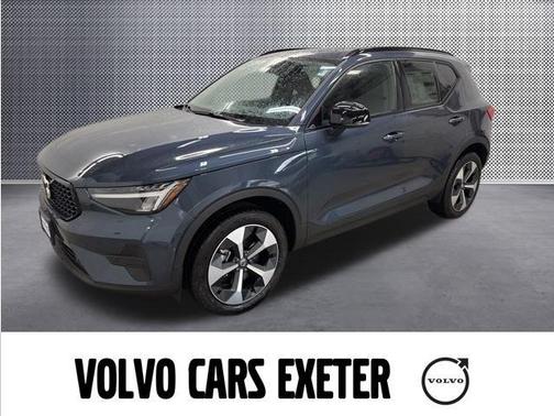 2026 Volvo XC40 B5 Core