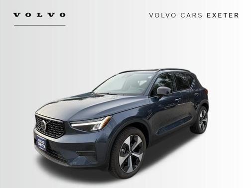 2026 Volvo XC40 B5 Core