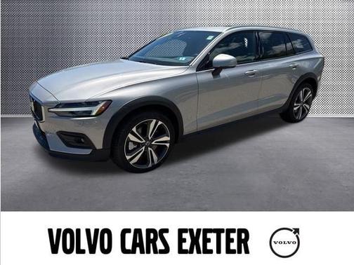 2024 Volvo V60 Cross Country B5 Plus