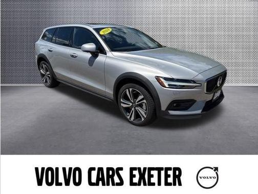 2024 Volvo V60 Cross Country B5 Plus