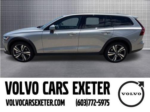 2024 Volvo V60 Cross Country B5 Plus