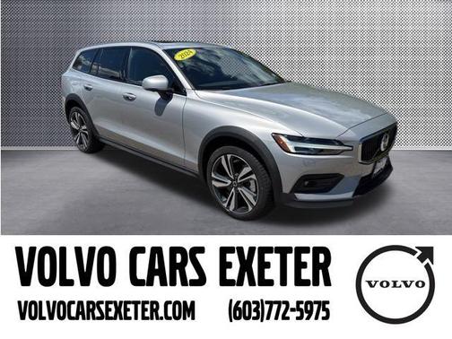 2024 Volvo V60 Cross Country B5 Plus
