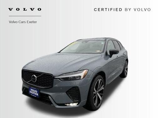 2023 Volvo XC60 B6 Ultimate Dark Theme