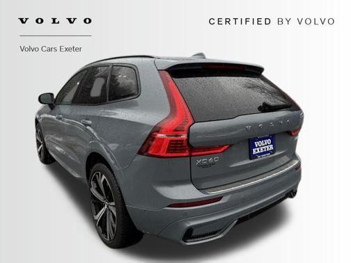 2023 Volvo XC60 B6 Ultimate Dark Theme