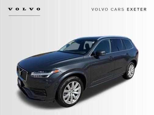 2022 Volvo XC90 T5 Momentum 7 Passenger