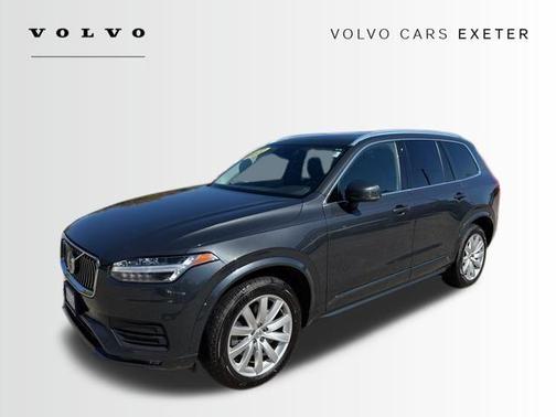 2022 Volvo XC90 T5 Momentum 7 Passenger