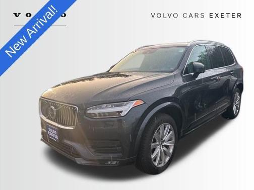 2022 Volvo XC90 T5 Momentum 7 Passenger