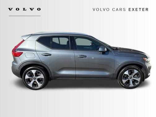 2019 Volvo XC40 T5 Momentum
