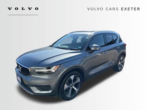 2019 Volvo XC40 T5 Momentum