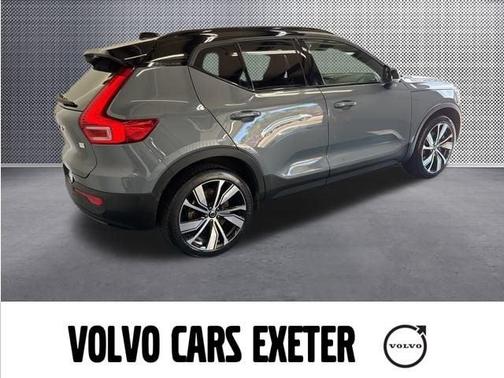 2022 Volvo XC40 Recharge Pure Electric P8 Twin Plus