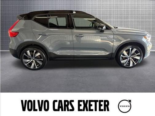 2022 Volvo XC40 Recharge Pure Electric P8 Twin Plus