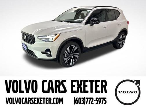 2025 Volvo XC40 B5 Plus Dark Theme