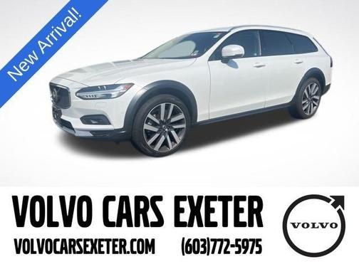 2022 Volvo V90 Cross Country B6