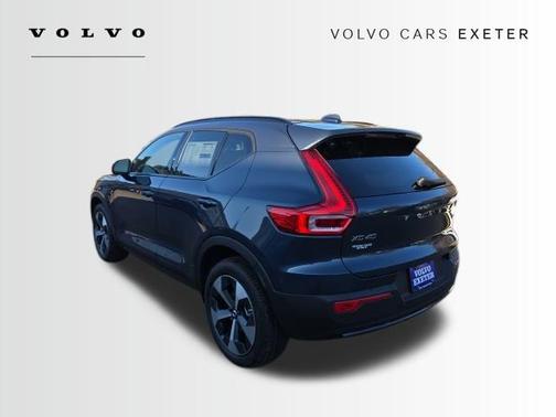 2026 Volvo XC40 B5 Plus