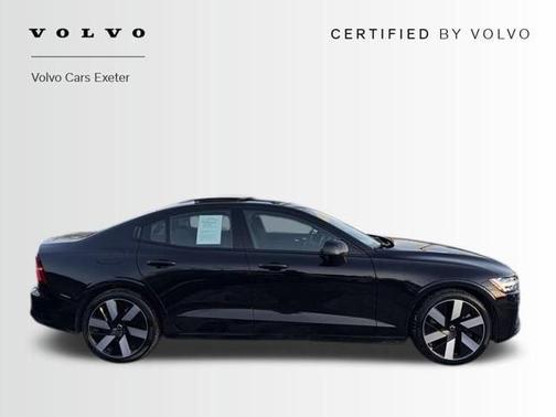 2024 Volvo S60 Recharge Plug-In Hybrid T8 Plus Dark Theme