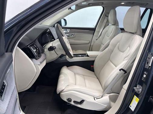 2026 Volvo XC90 B6 Ultra 7-Seater
