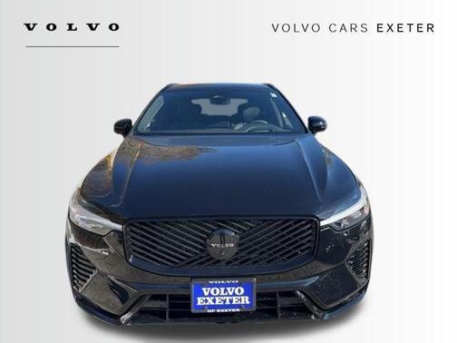 2026 Volvo XC60 B5 Ultra Black Edition