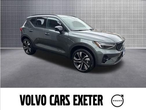 2026 Volvo XC40 B5 ULTRA