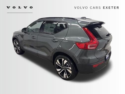 2026 Volvo XC40 B5 Ultra