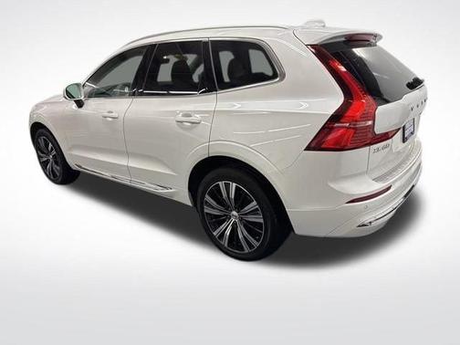 2022 Volvo XC60 B5 Inscription