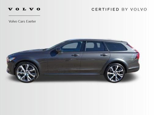 2025 Volvo V90 Cross Country B6 Ultra