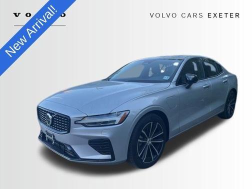 2025 Volvo S60 Plug-In Hybrid T8 Plus