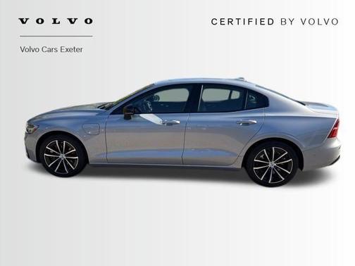 2025 Volvo S60 Plug-In Hybrid T8 Plus