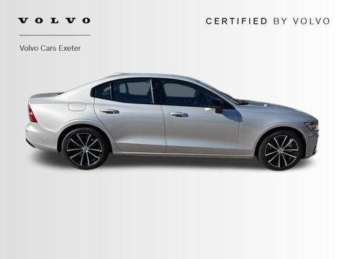 2025 Volvo S60 Plug-In Hybrid T8 Plus