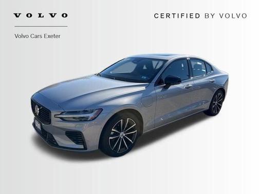 2025 Volvo S60 Plug-In Hybrid T8 Plus