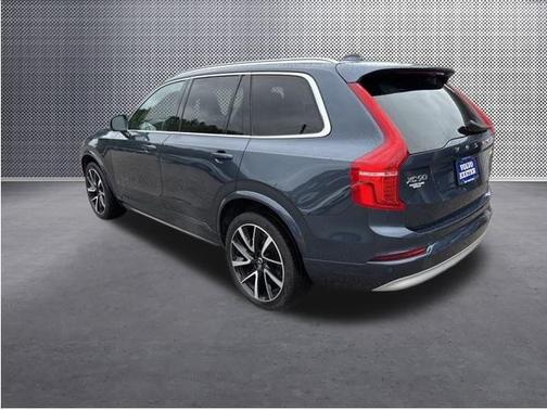 2022 Volvo XC90 T6 Momentum 6 Passenger