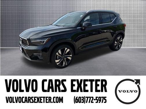2025 Volvo XC40 B5 Plus Bright Theme