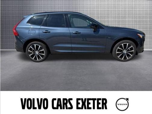 2023 Volvo XC60 B5 Plus Dark Theme
