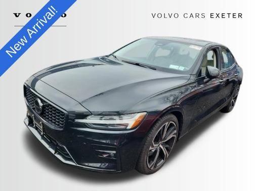 2024 Volvo S60 B5 Core Dark Theme