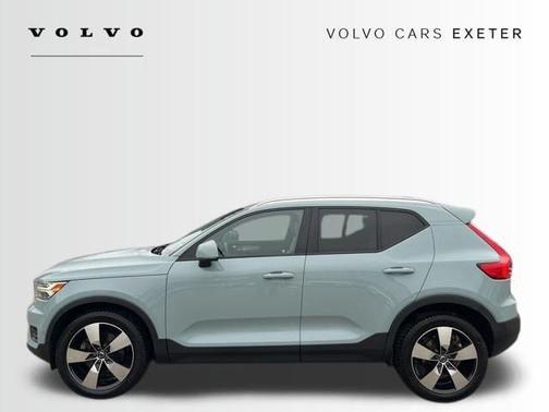 2019 Volvo XC40 T5 Momentum