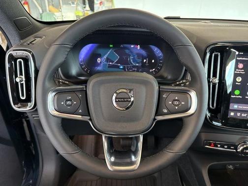 2026 Volvo XC40 B5 EDITION