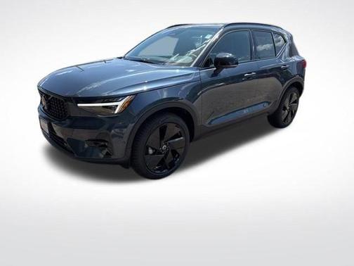 2026 Volvo XC40 B5 Ultra Black Edition