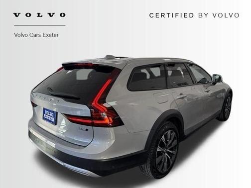 2024 Volvo V90 Cross Country B6 Plus