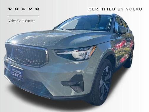 2024 Volvo XC40 B5 Plus Bright Theme