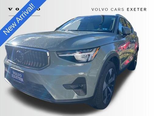2024 Volvo XC40 B5 Plus Bright Theme